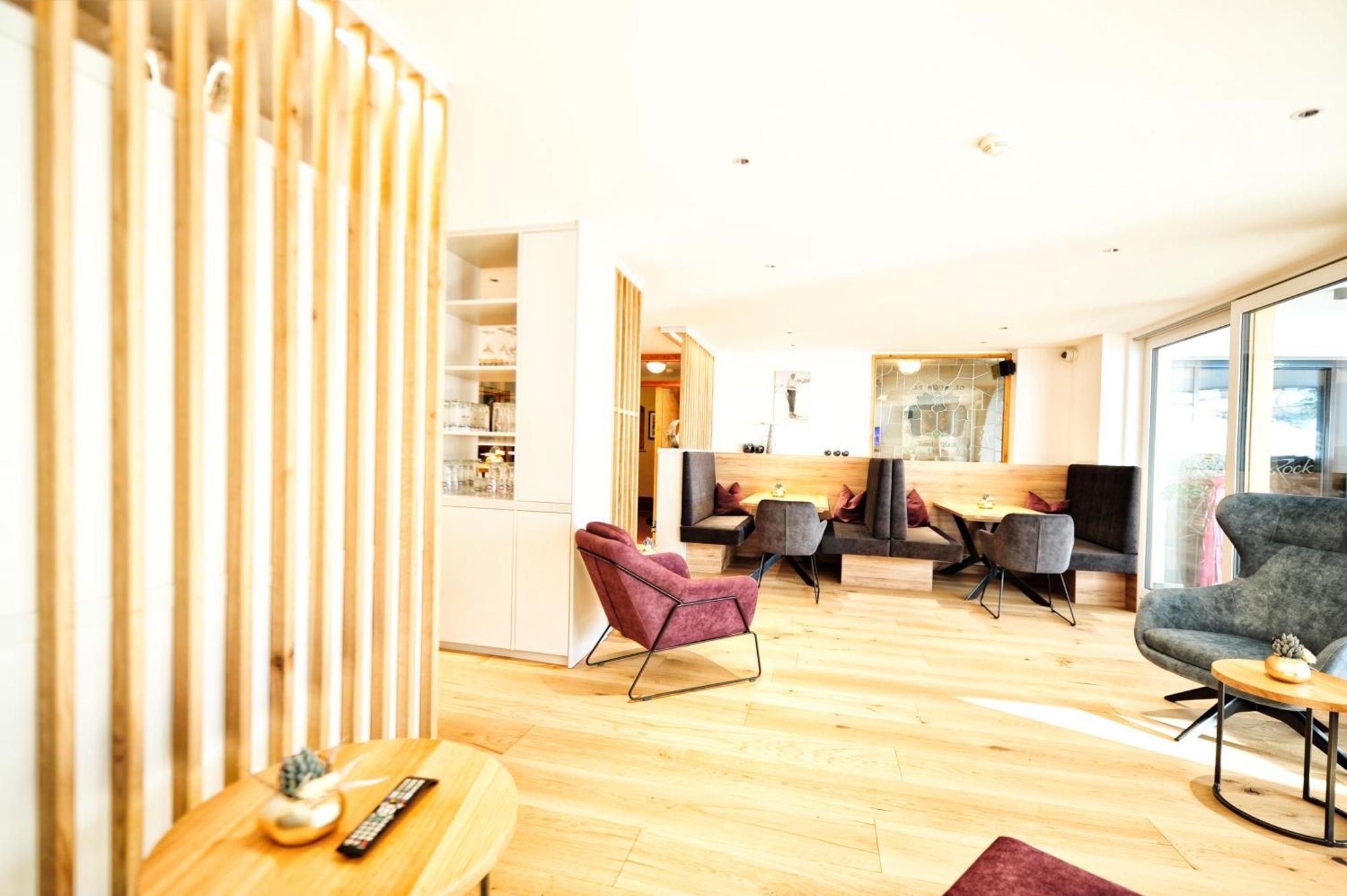 Hotel Roeck Garni フィス エクステリア 写真