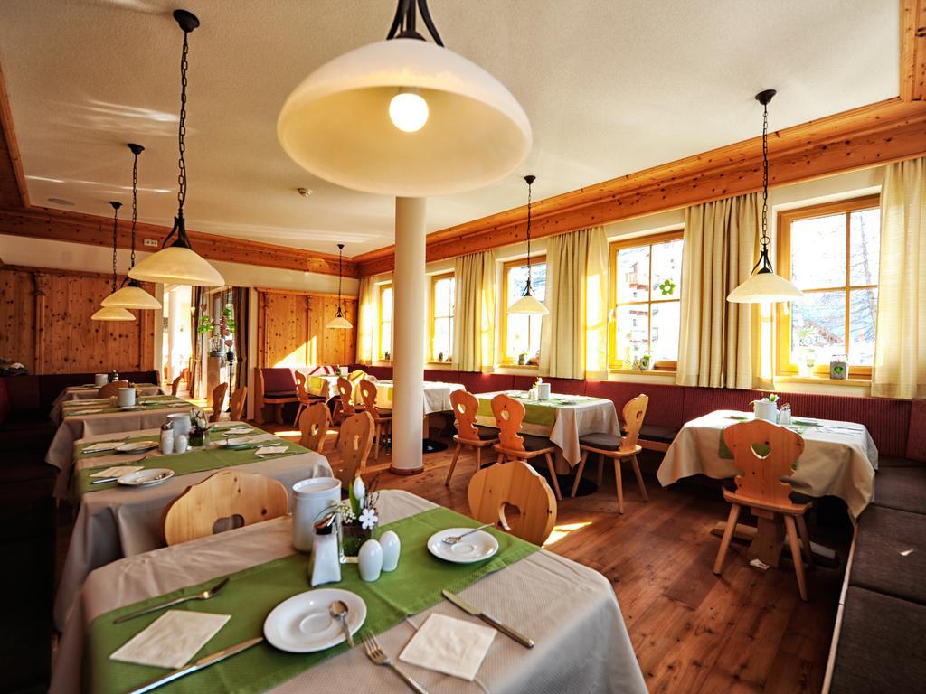 Hotel Roeck Garni フィス エクステリア 写真