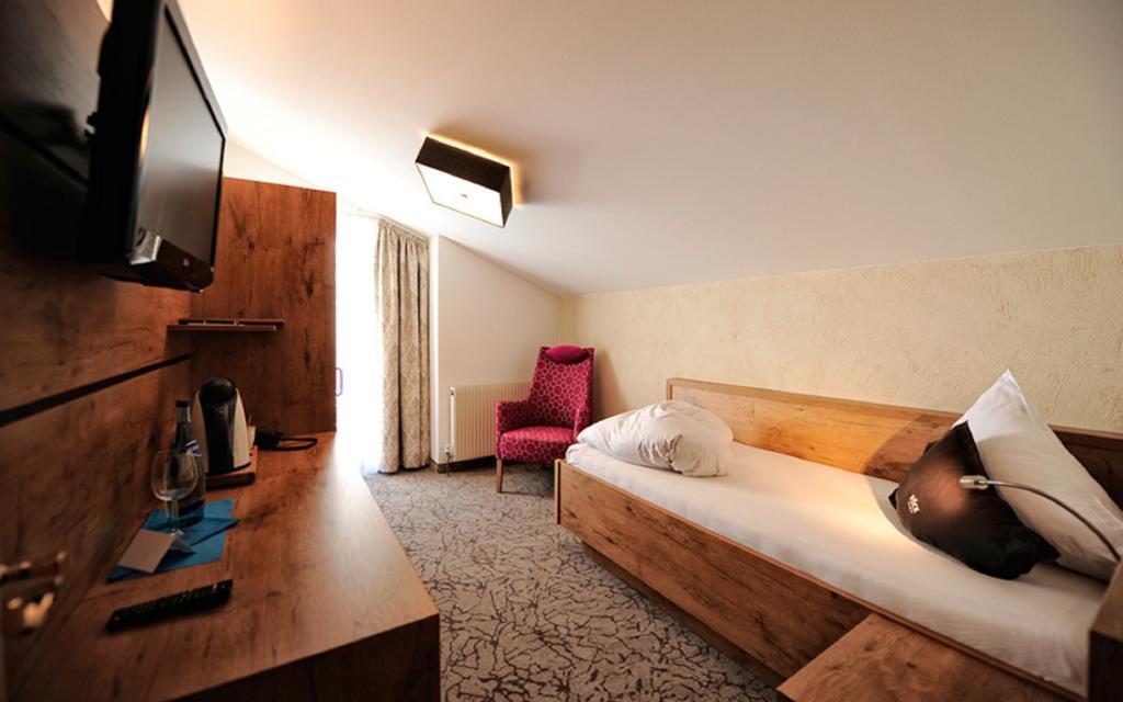 Hotel Roeck Garni フィス エクステリア 写真