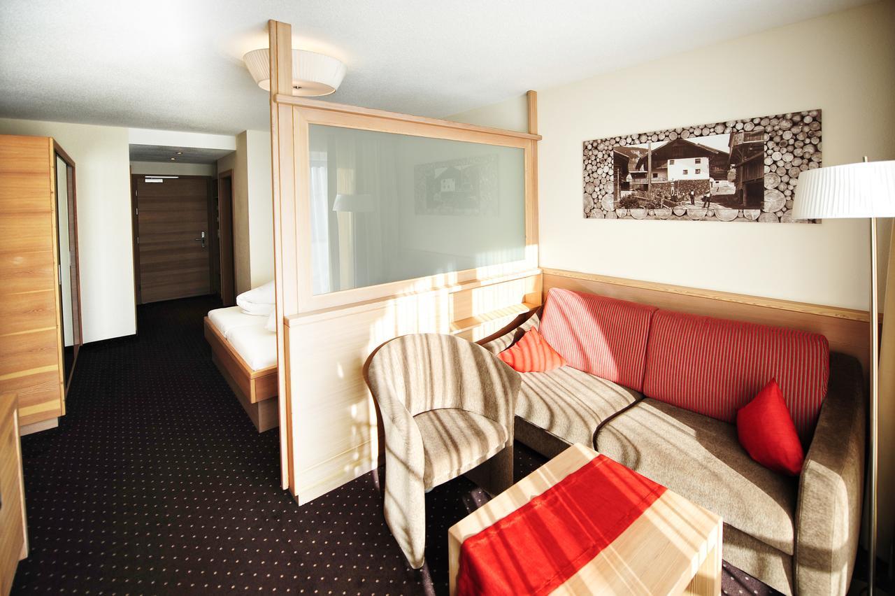 Hotel Roeck Garni フィス エクステリア 写真
